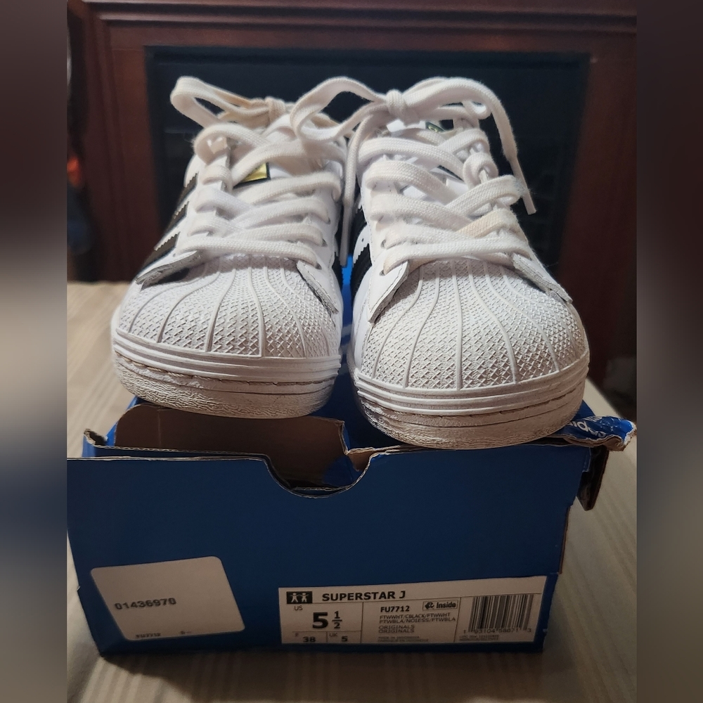 Adidas - Picture 7 of 7